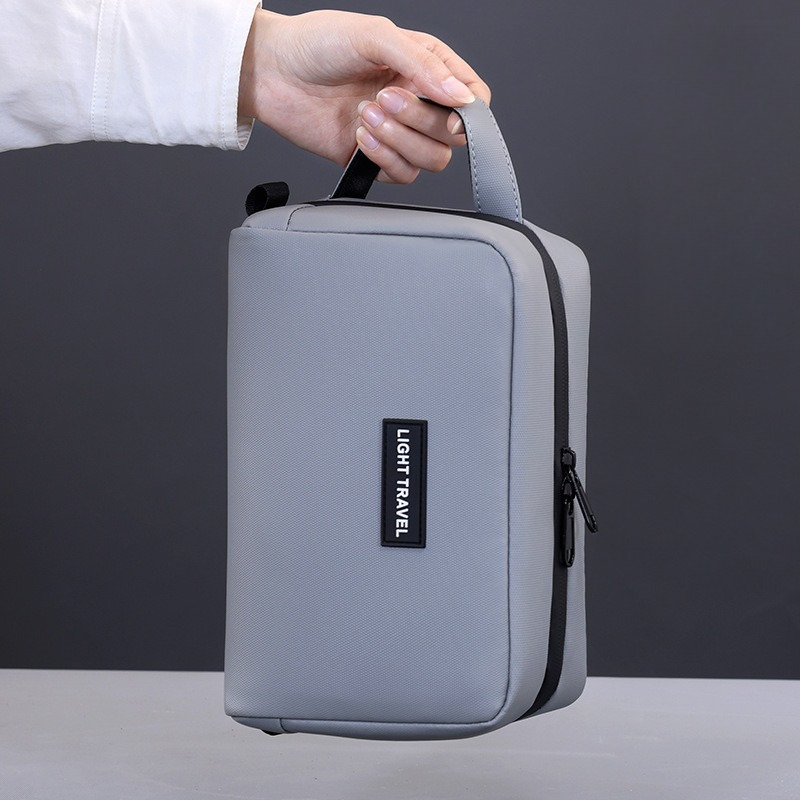 กระเป๋าเครื่องสำอางกันน้ำแบบพก - Mens Grooming Travel Kit บทวิจารณ์และราคา